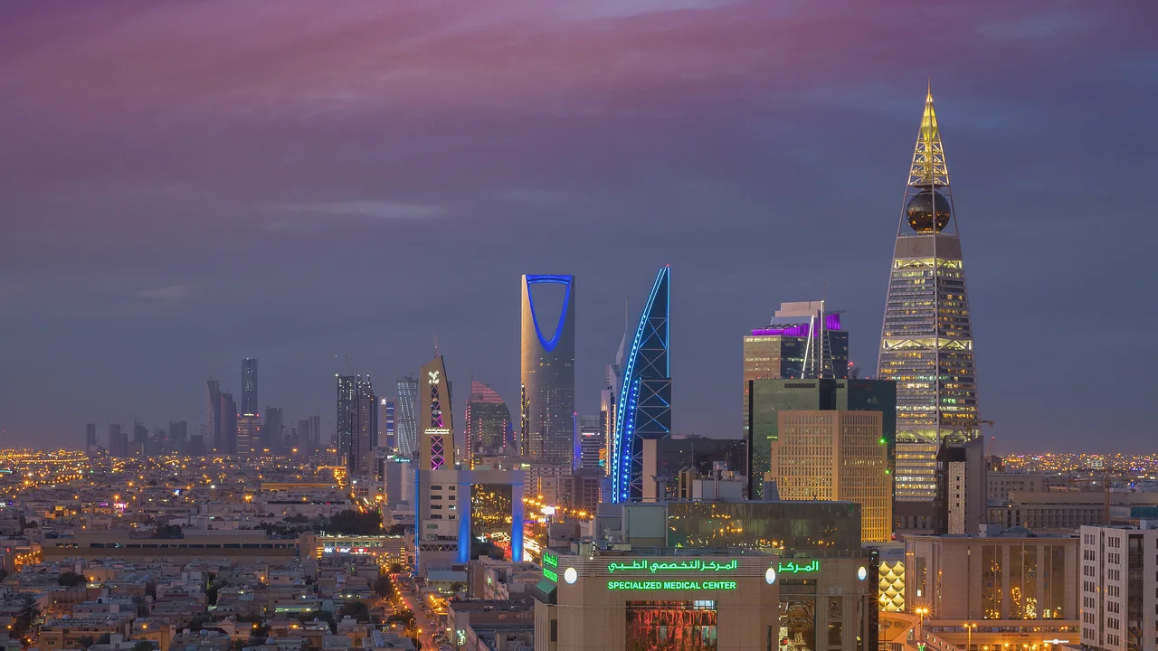 Riyadh skyline at dusk